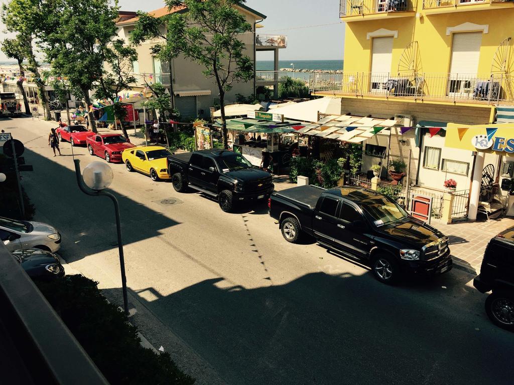 Hotel Acapulco Viserbella di Rimini エクステリア 写真