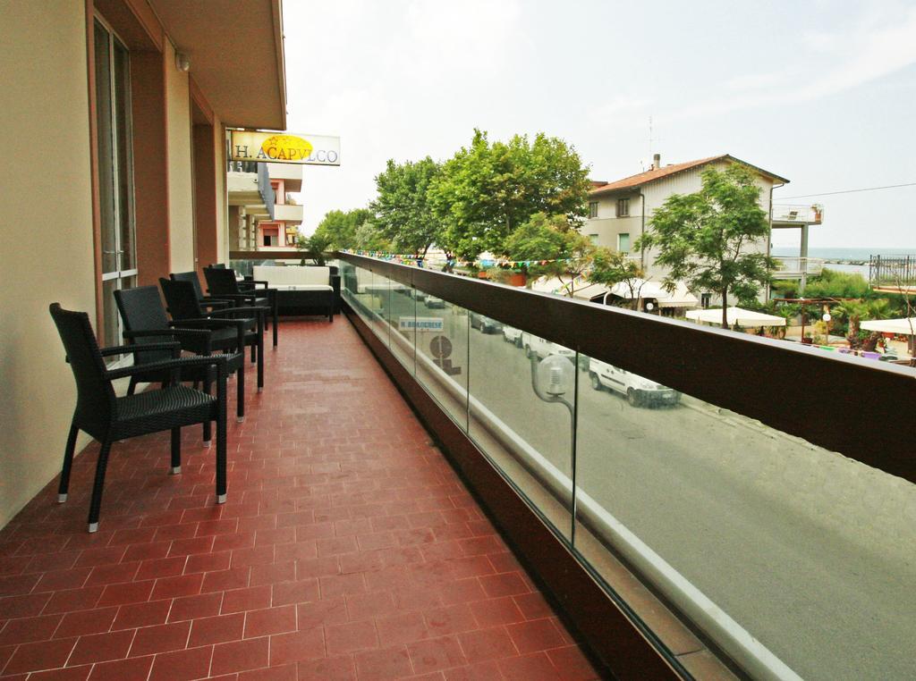 Hotel Acapulco Viserbella di Rimini エクステリア 写真