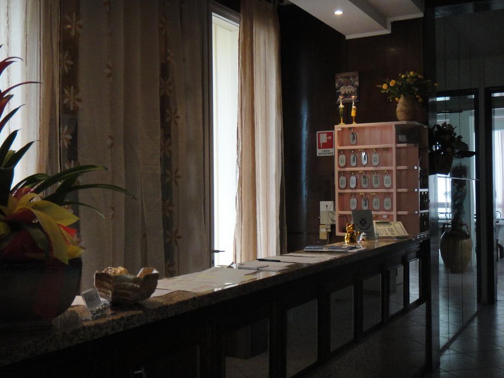Hotel Acapulco Viserbella di Rimini エクステリア 写真