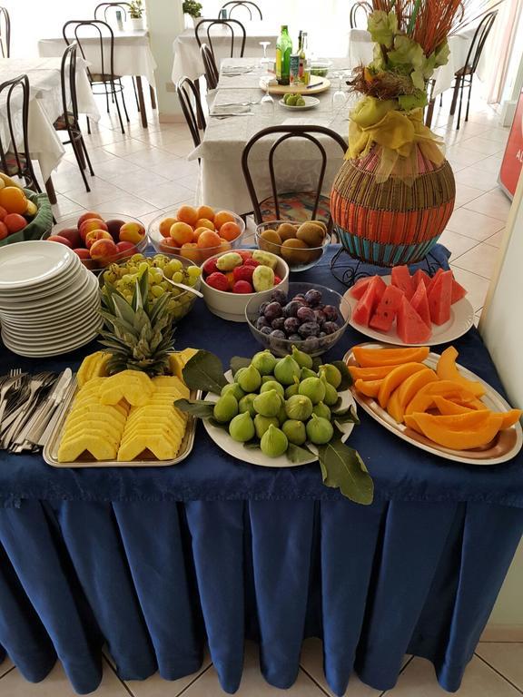 Hotel Acapulco Viserbella di Rimini エクステリア 写真
