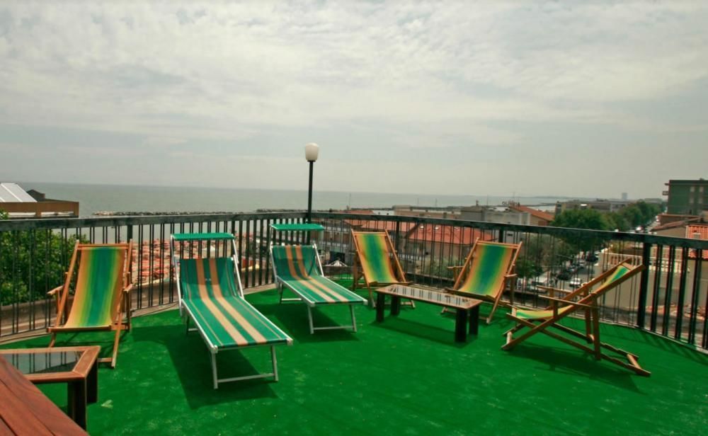 Hotel Acapulco Viserbella di Rimini エクステリア 写真