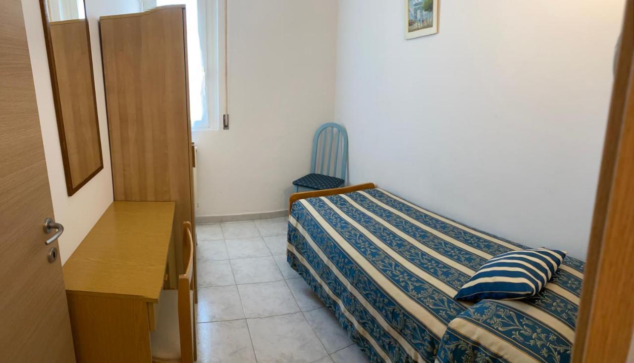 Hotel Acapulco Viserbella di Rimini エクステリア 写真
