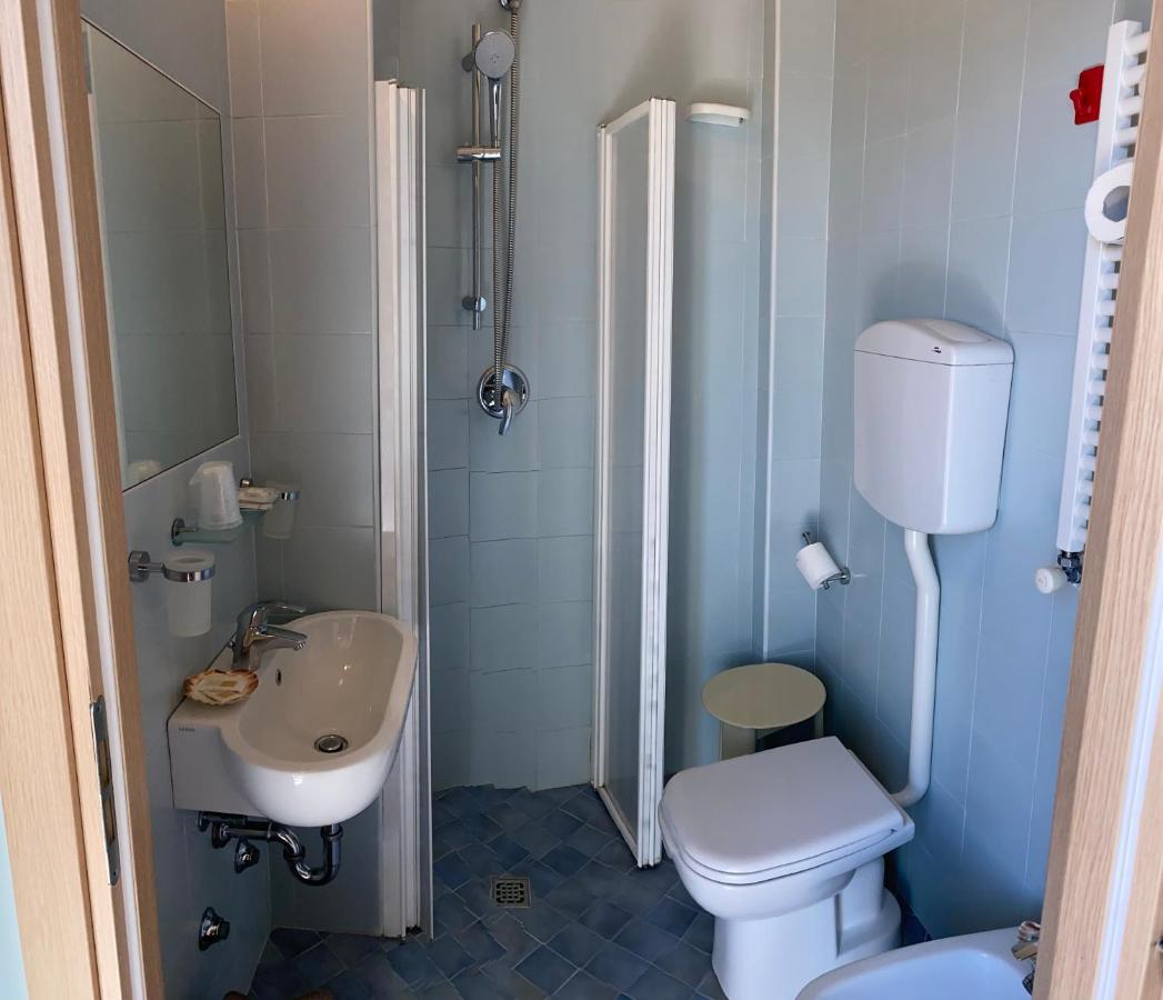 Hotel Acapulco Viserbella di Rimini エクステリア 写真